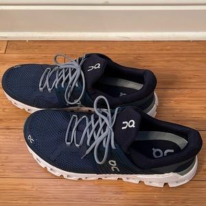 On CloudSwift M size 11